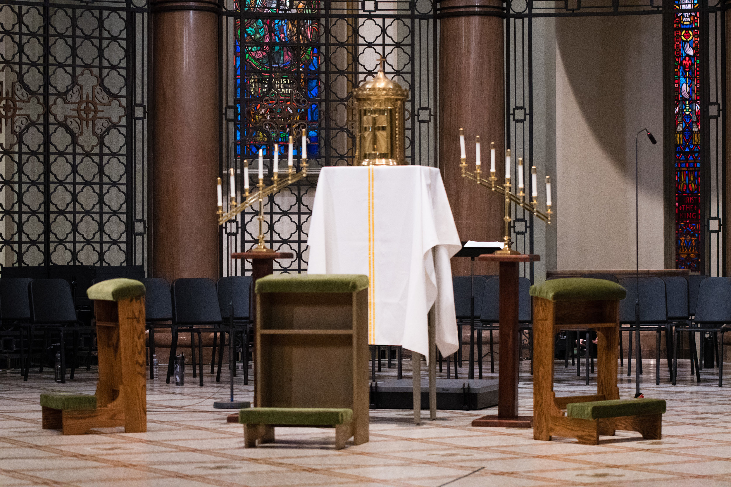 Holy-Thursday-2.jpg