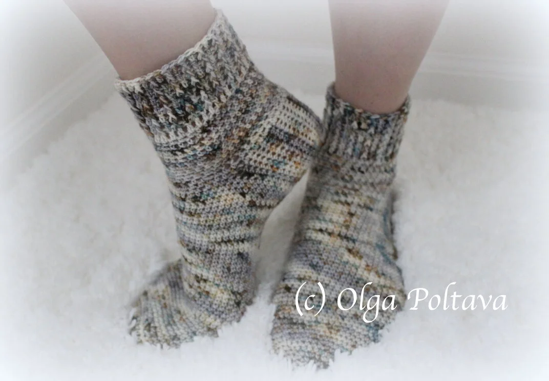How to Crochet Simple Socks, Free Crochet Pattern and Video Tutorial