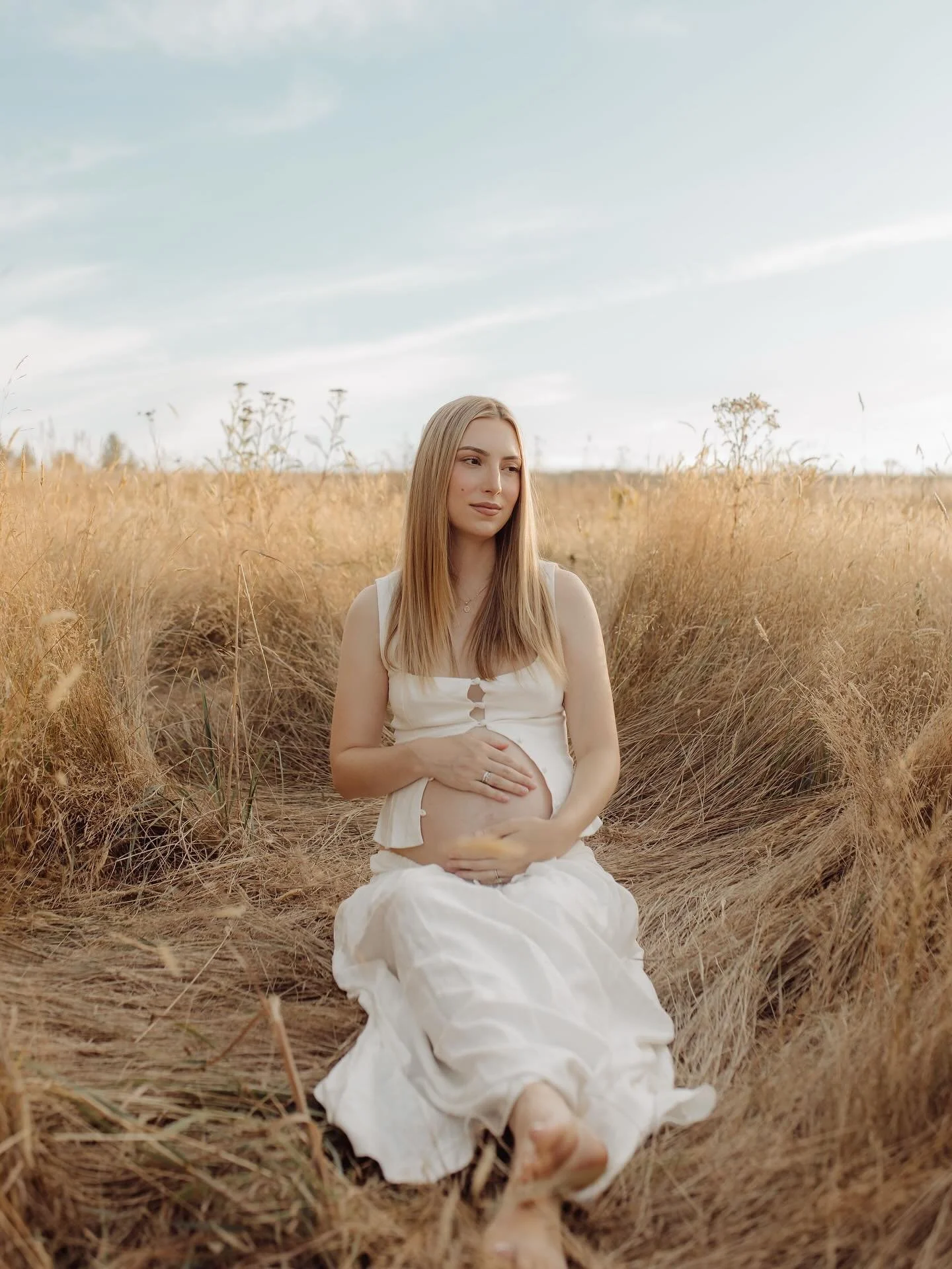 Hannah. 
.
This wonderful couple drove from Bend to shoot with me. Every time I have a family who drives miles and miles to create with me it really reminds me of why I&rsquo;m doing this. That my art is not only seen but felt. Beyond grateful to be 
