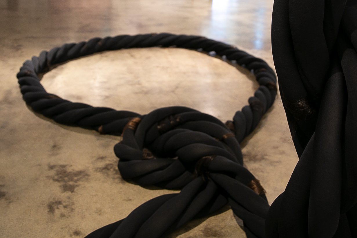 Noose (Installation-Shot) 