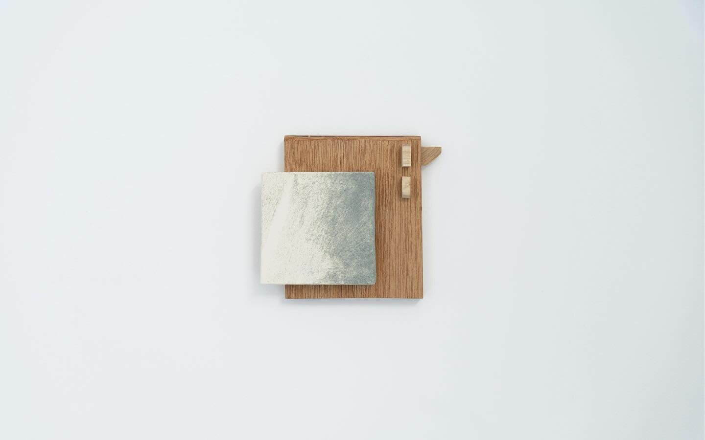 room
15 &times; 17 &times; 4.5 cm
岩絵具・水干絵具・膠・雲肌麻紙・木製パネル
mineral pigments,water dried paint,animal glue,Japanese paper,wooden panel

Now on view
&mdash;&mdash;&mdash;&mdash;&mdash;&mdash;&mdash;&mdash;&mdash;&mdash;&mdash;&mdash;&mdash;&mdash;&mdash;&