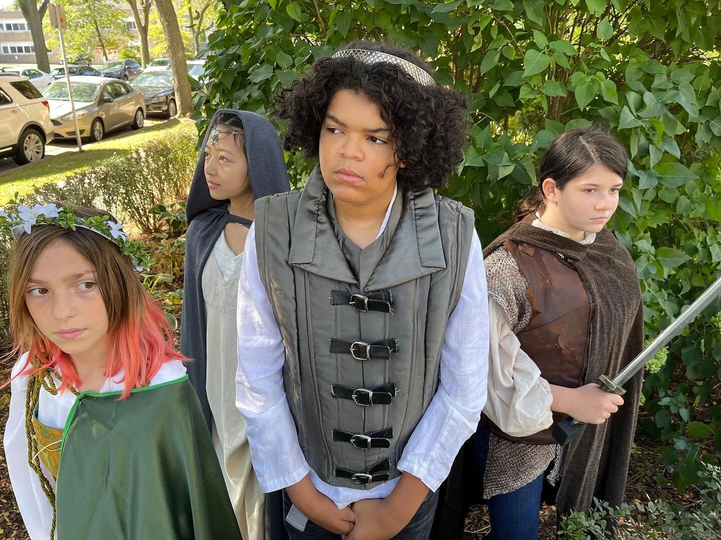 And that's a WRAP! 👏 Congrats to the Milwaukee Youth Theater on a super successful run of The Hobbit! We had an amazing time and are very much looking forward to continuing our partnership and working together on their next performance, James and the Giant Peach - auditions begin in February🗓 If you are or know of a youth that is interested in performing or participating in any way, please reach out to https://milwaukeeyouththeatre.org/ for more information.