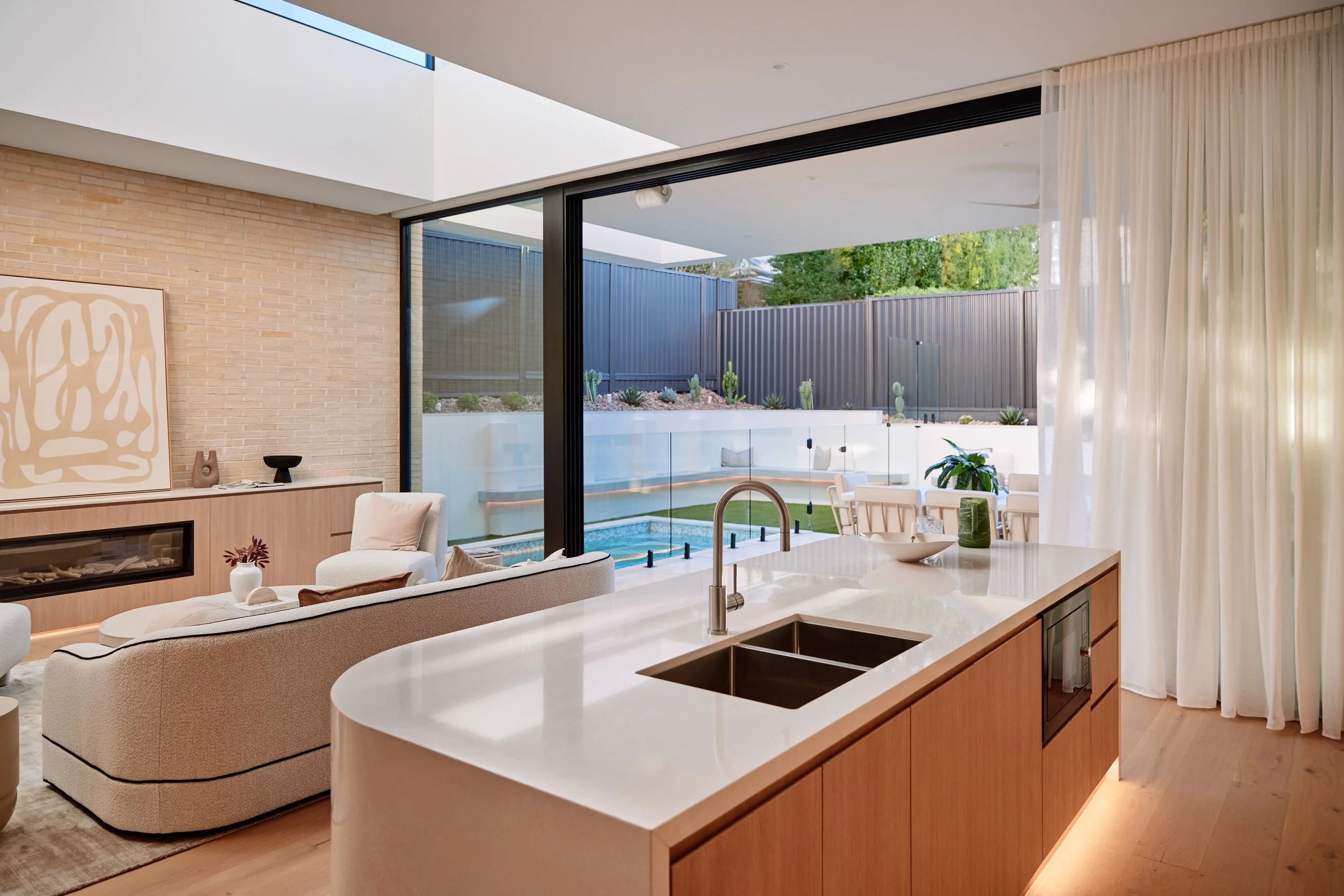 Hammer_25WhitewoodPlc_Caringbah_5091v2.jpg