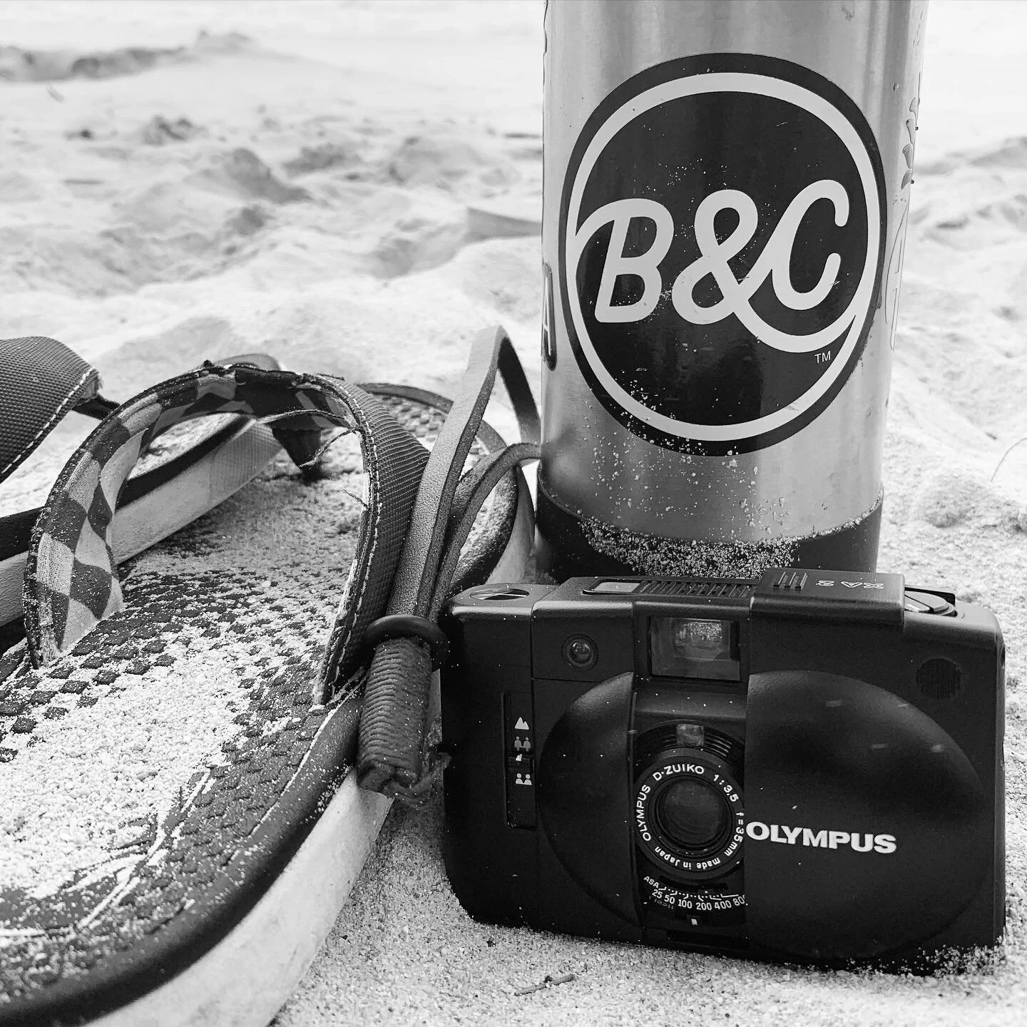 Last beach day before Hawaii beaches close(til Sept.). Stay safe and healthy friends. Happy Aloha Friday!