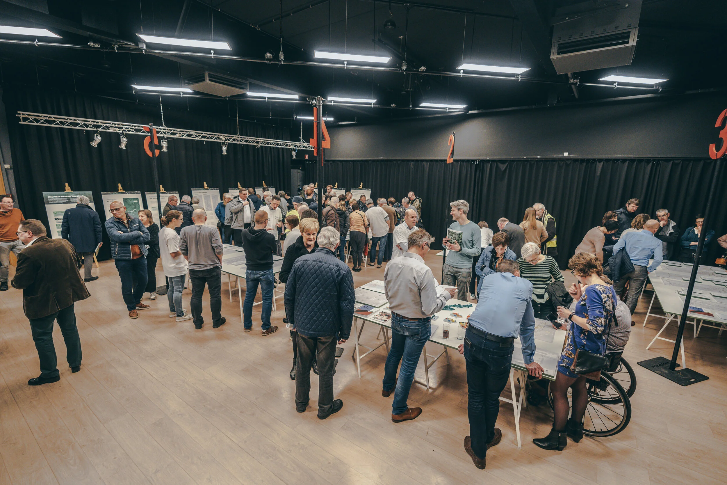 Meer dan 600 bezoekers reizende infomarkt