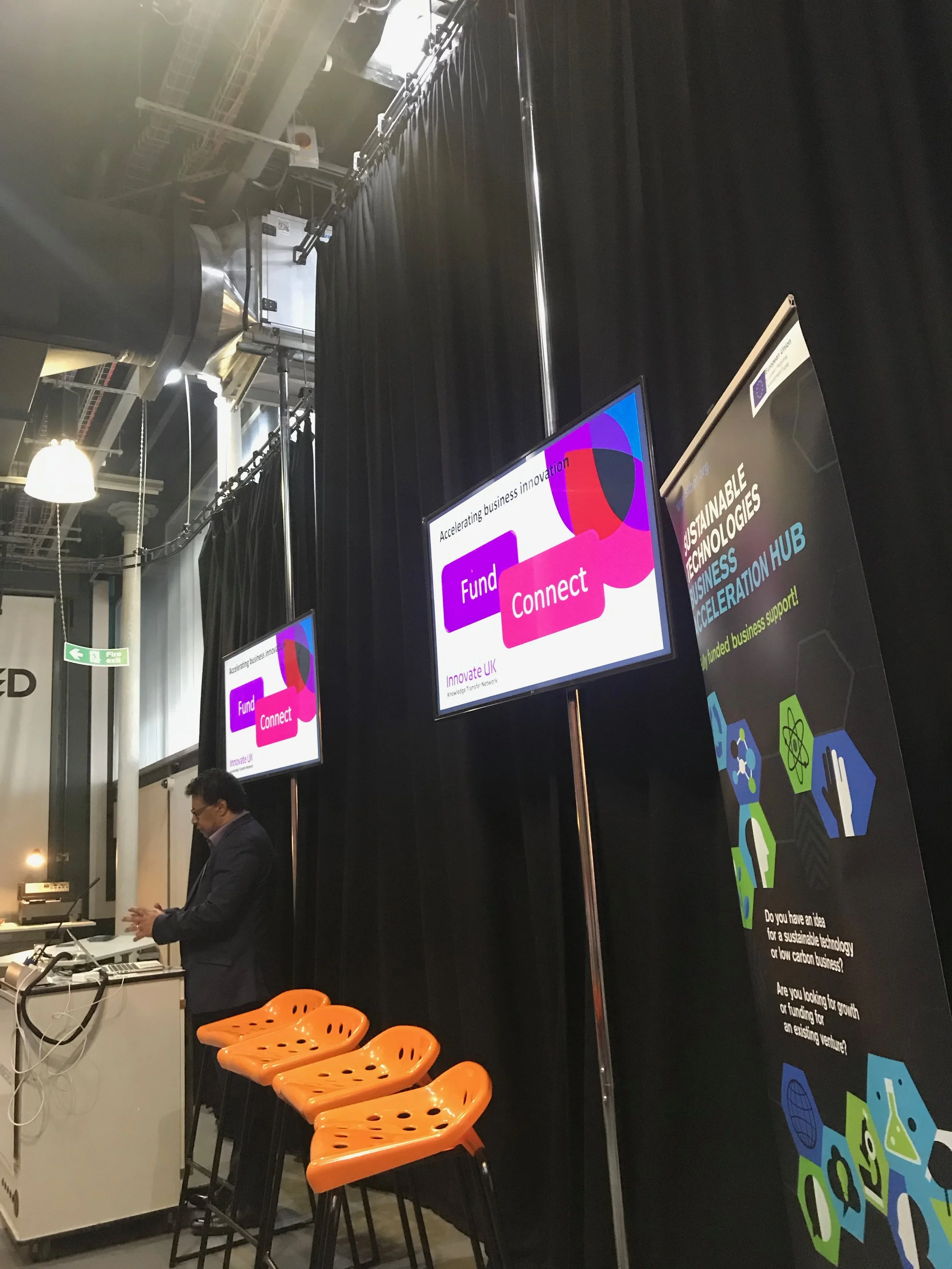 Robert Quarshie from Innovate UK presents on government initiatives and funding available for sustainable packaging solutions and innovation.