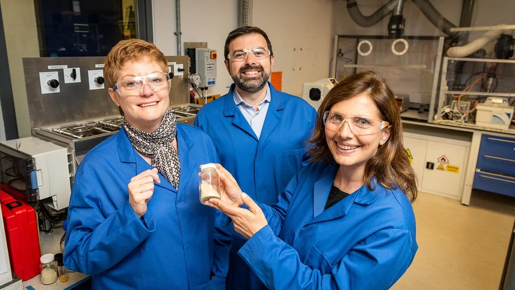 Janet Scott, Davide Mattia and Giovanna Laudisio of Naturbeads