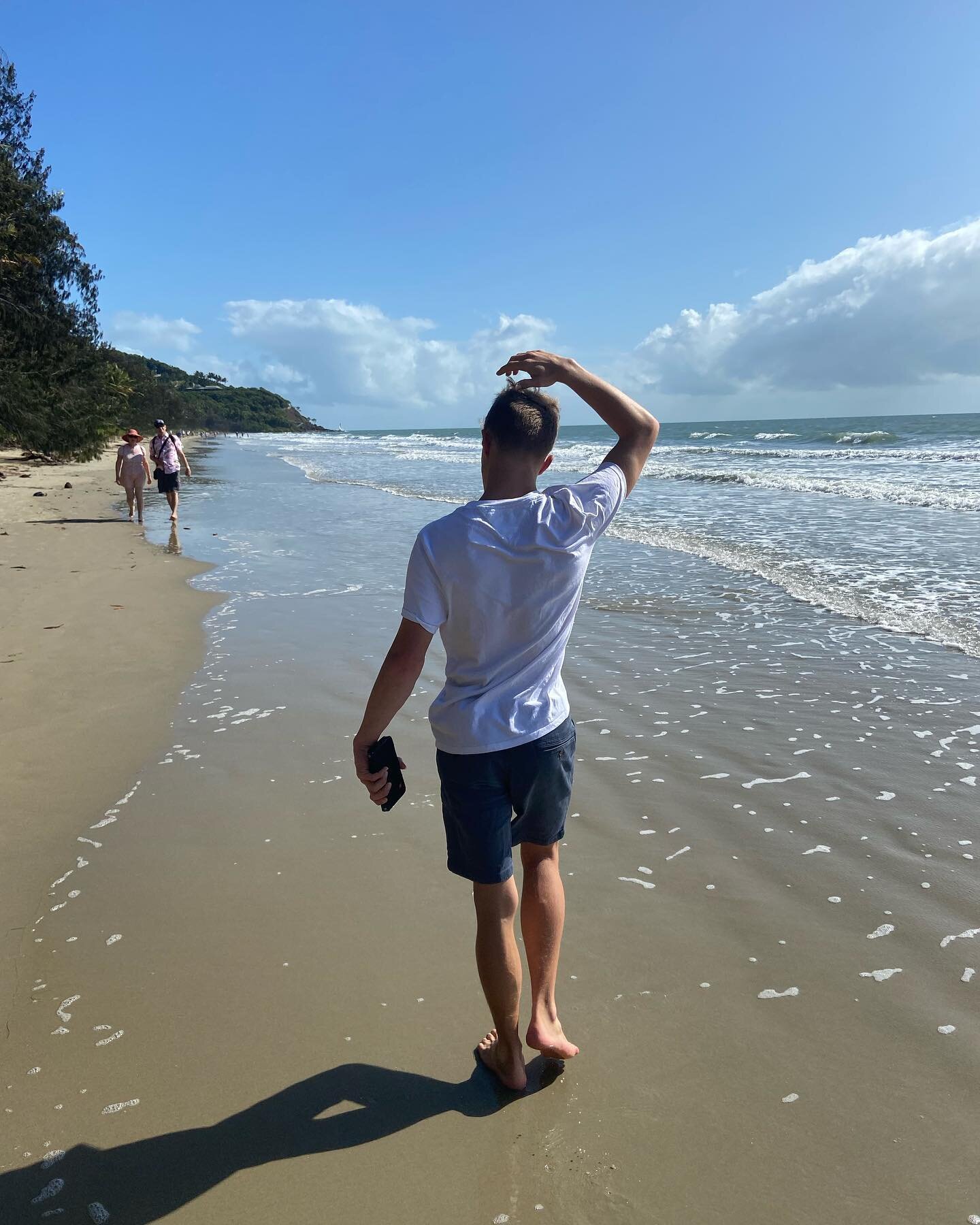 Beach walks + pool swims + incredible food + markets = mojo 🐠🏝️