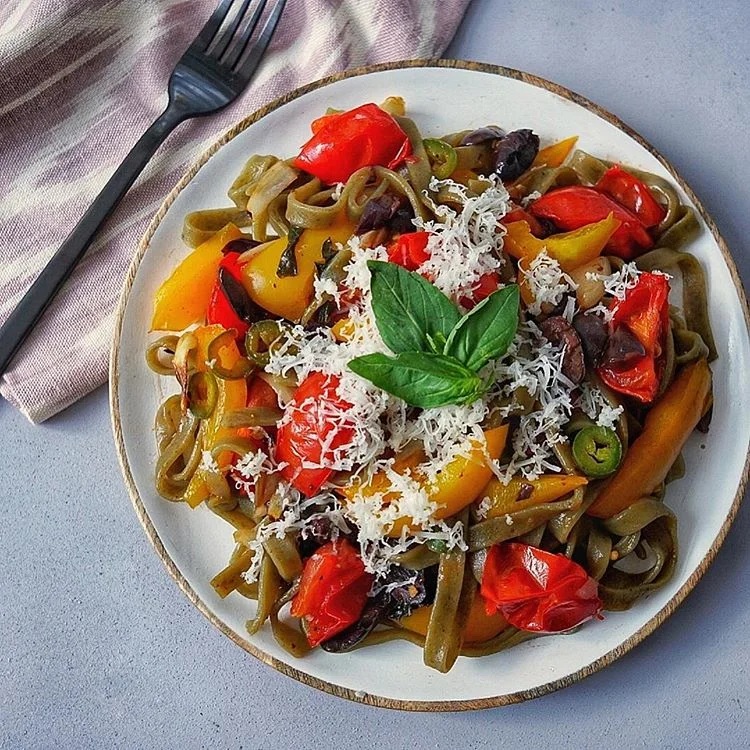 leggero-pasta-olives-fresh.jpg