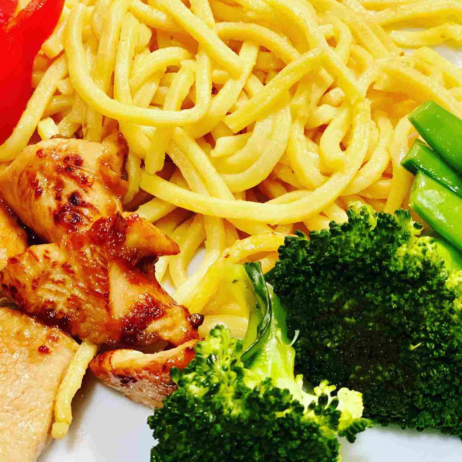Honey soy chicken with hokkien noodles and veg