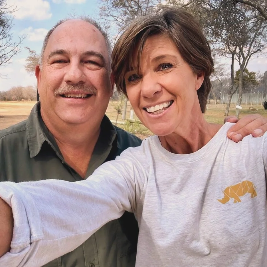 There are your people. And then there are your PEOPLE. They don’t fade. You see them on the path you’ve been walking, even way back there. And they just make your day at Earth School even better. Spending time with Dr Johan Marais, CEO Sa