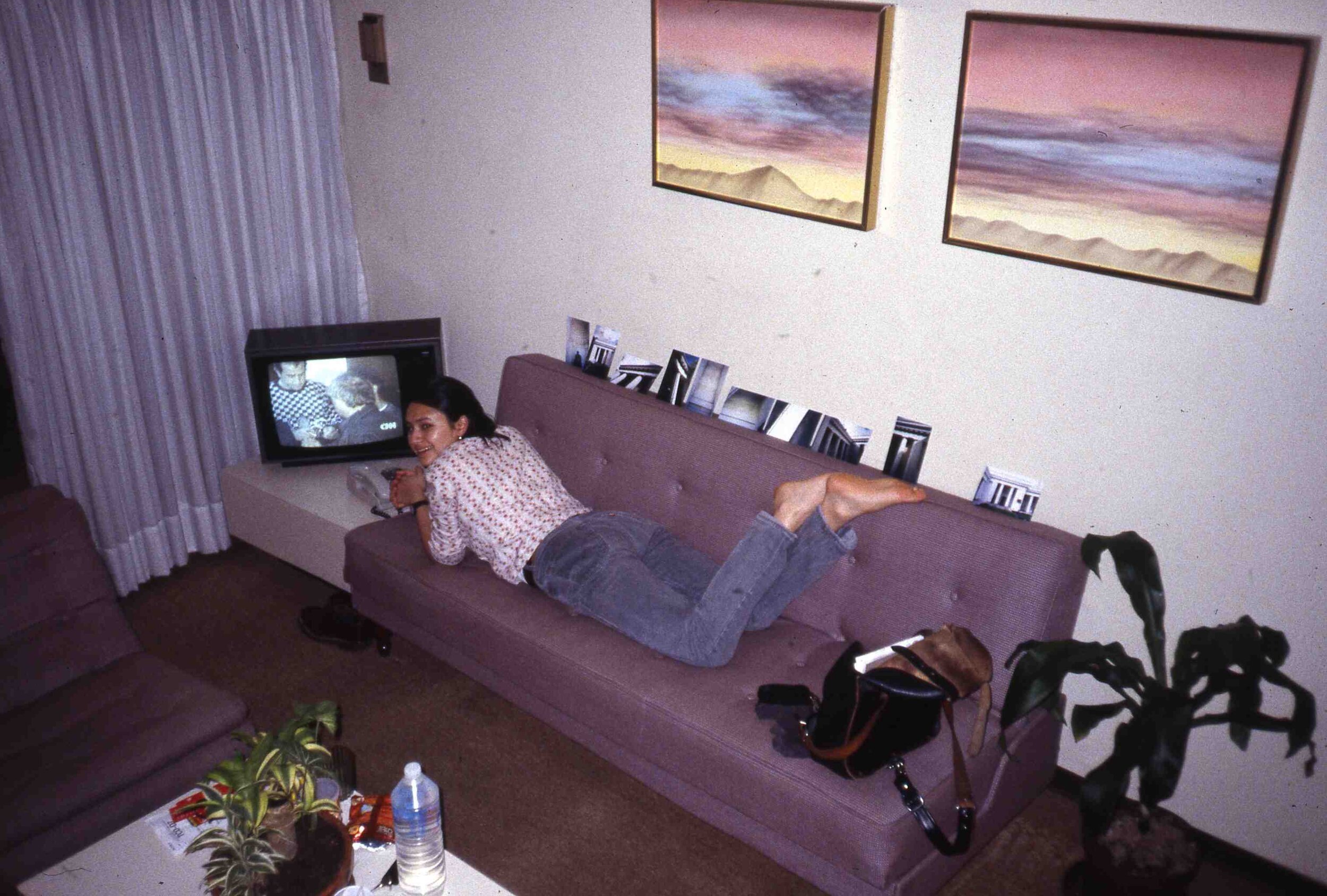 Ccs:1995:Frances in the Hilton appartment.jpg