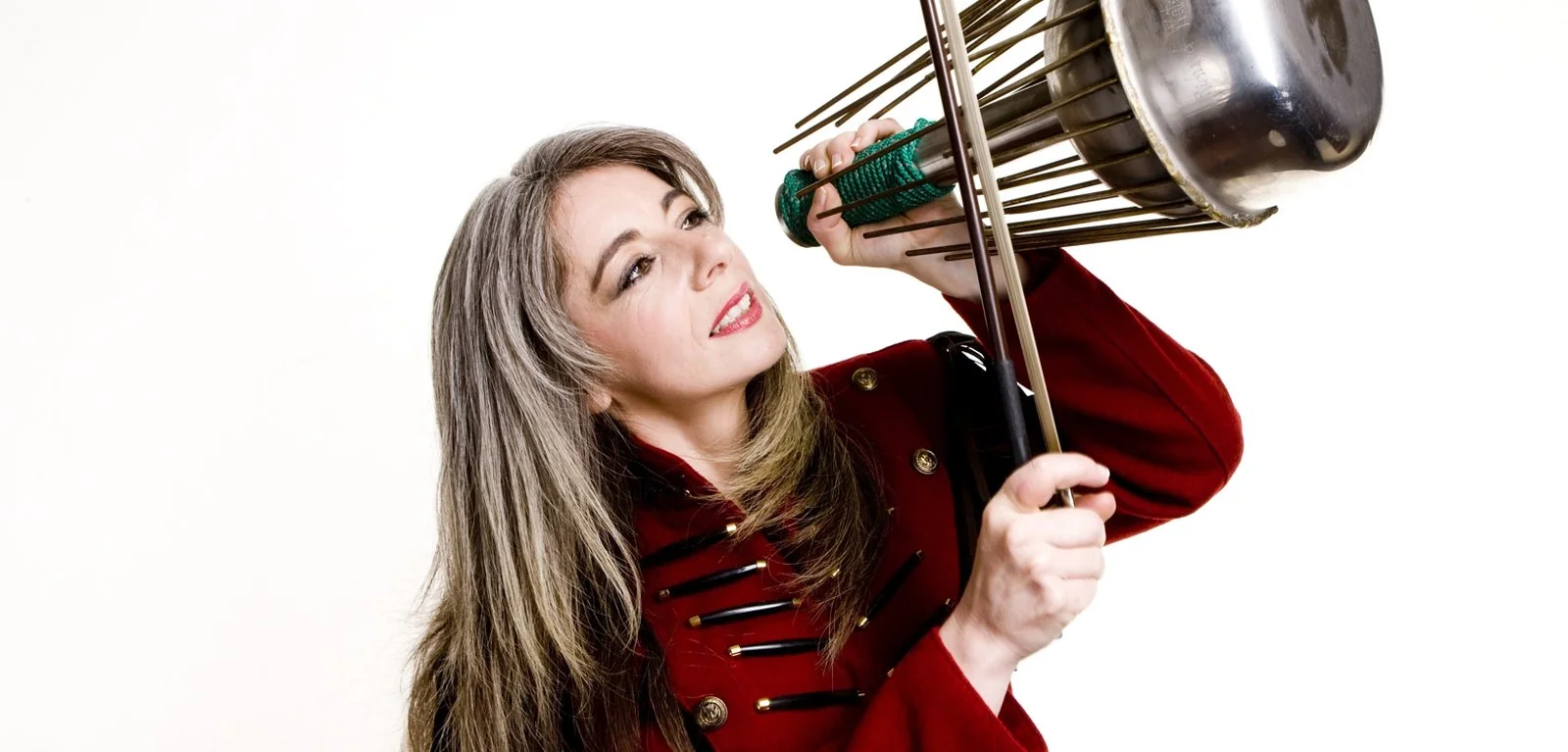 evelyn_glennie_c_jim_callaghan.jpg__1600x768_q85_crop-smart_cropper-media_background-_subsampling-2.jpg