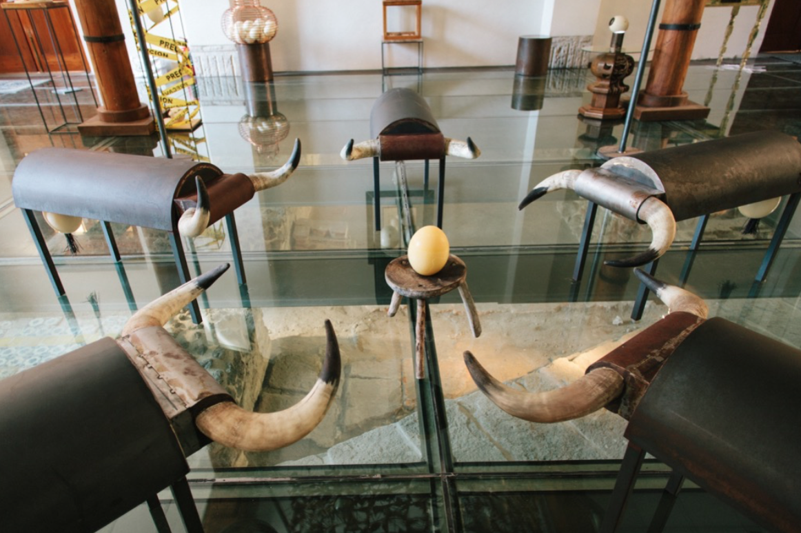 Hanging Out (VolGab Tables and Benches), 2015 Mixed technique: metal structure, horns and egg shells.
