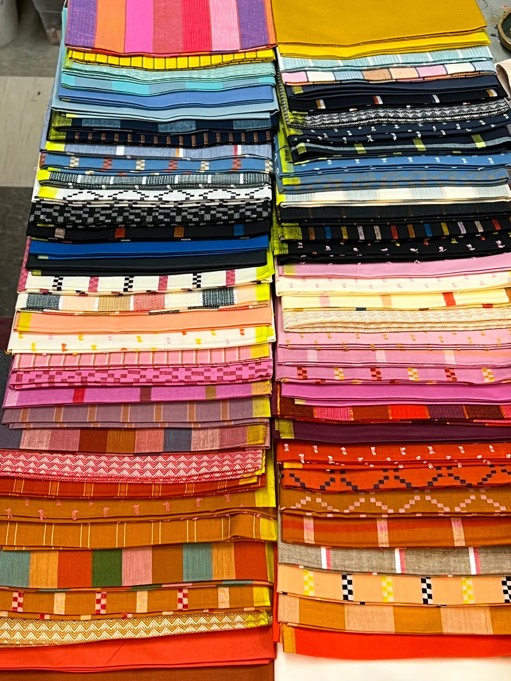 Layer Cake Moda Warp Weft Hue Par Alexia Abegg - 42 Carrés De 10 Pouces