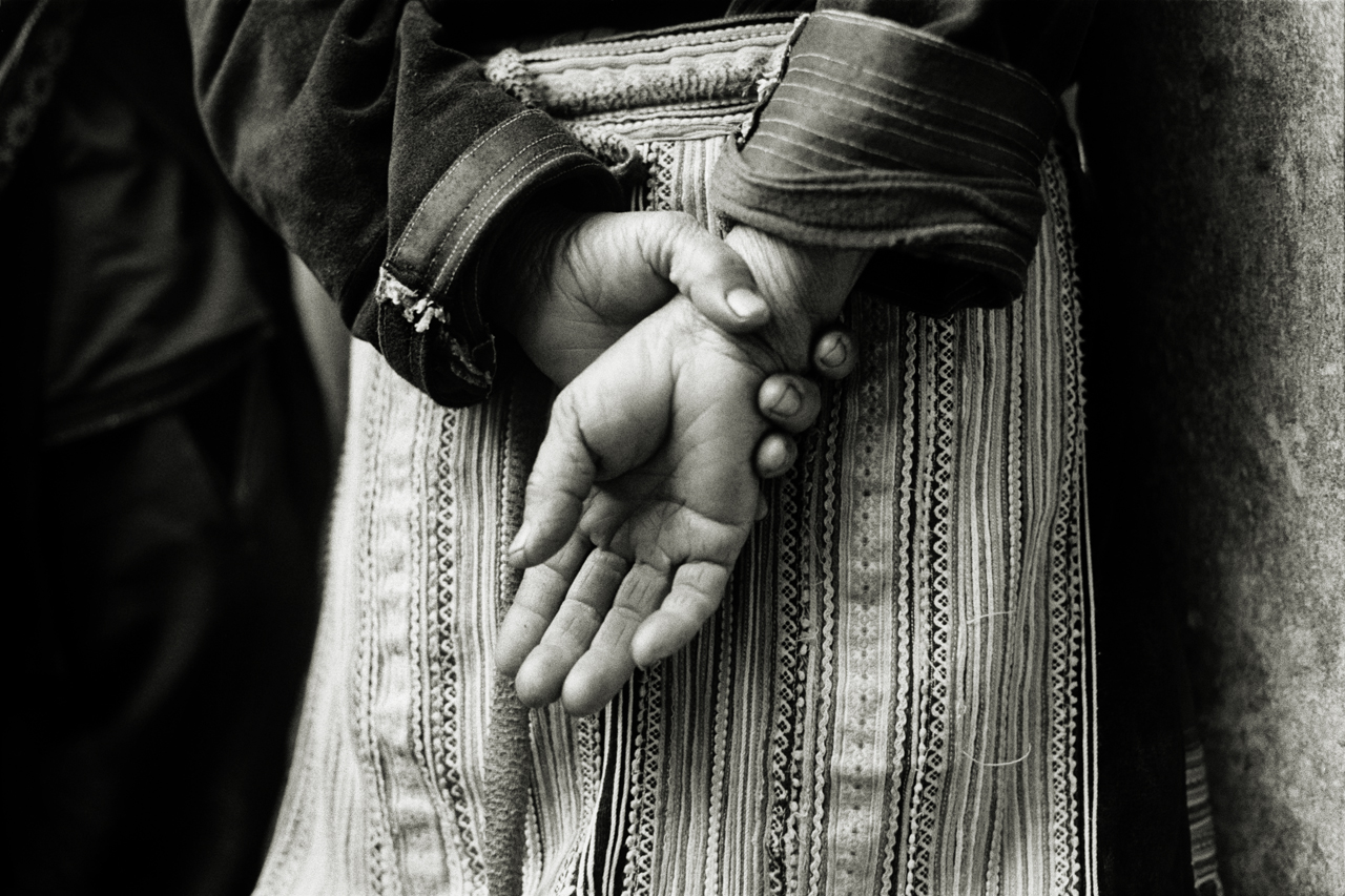 LR_2006_HANDS_VIETNAM_©_ANDREW_WARD_PHOTOGRAPHY_LOW_RES_.jpg