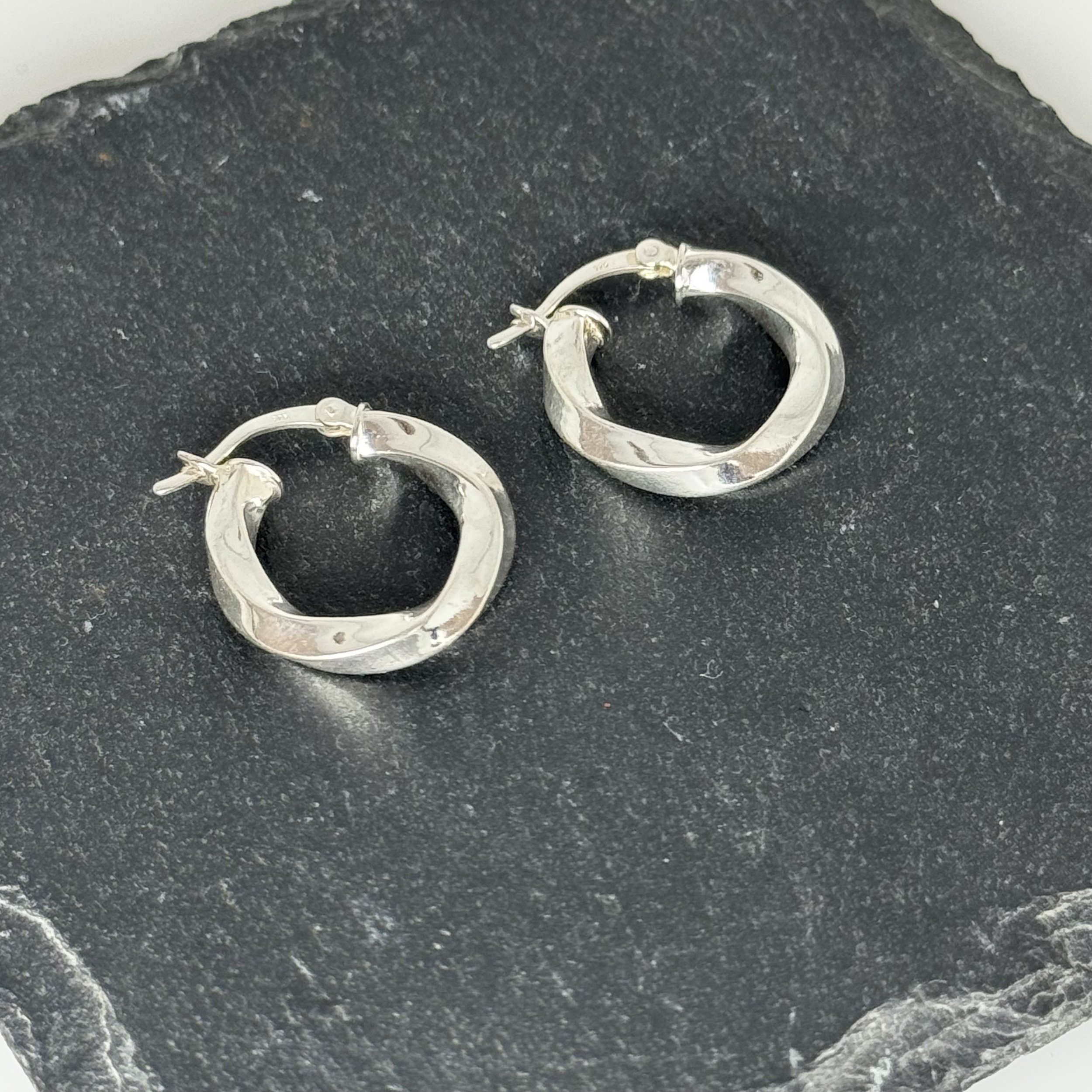 Twist Hoops