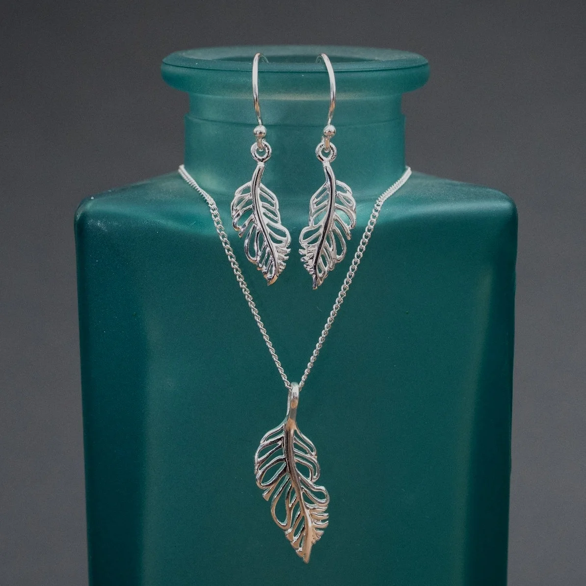 Feather Matching Set (With Drop Earrings)