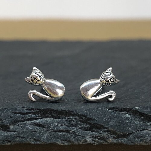 Lucky Cat Stud Earrings
