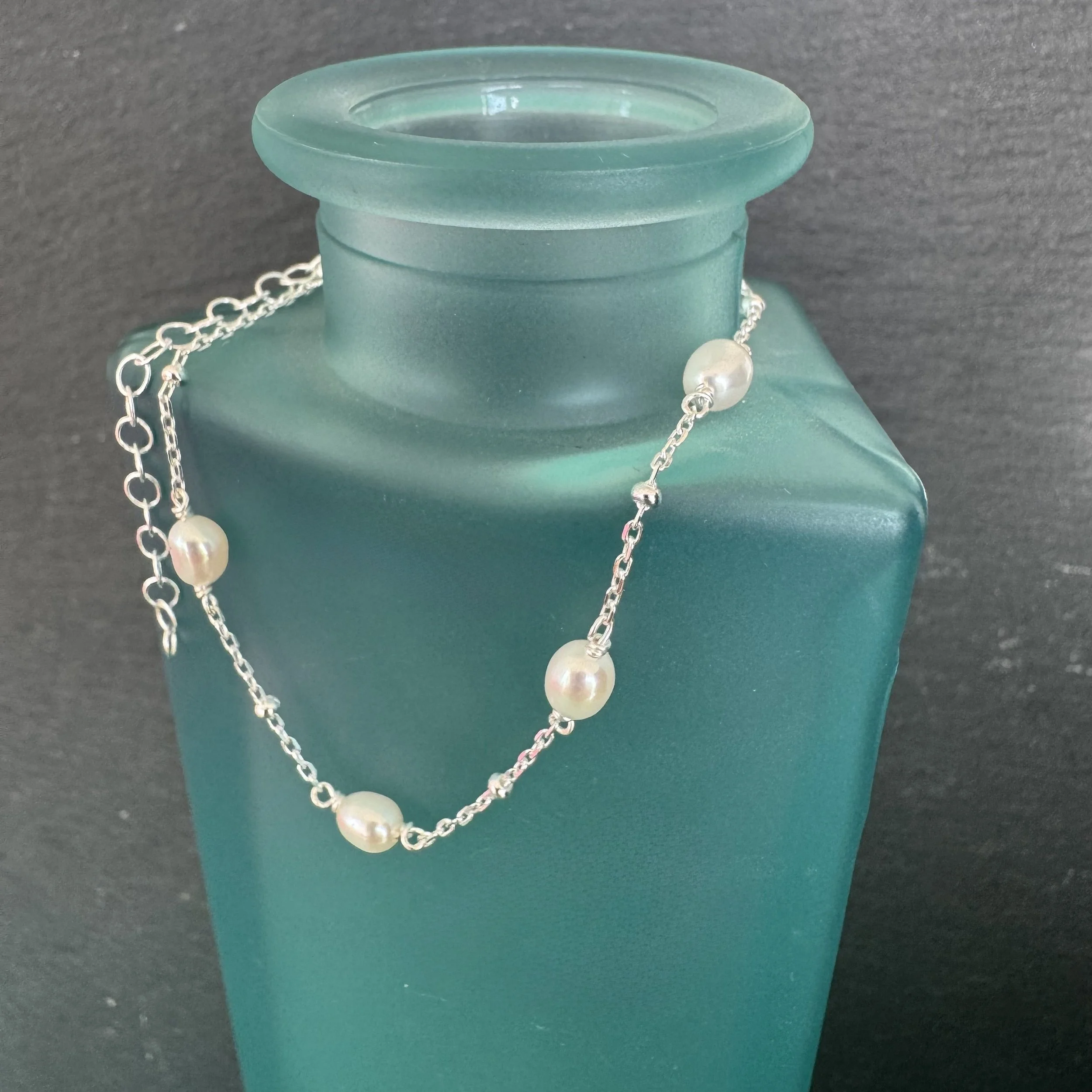 pearl bracelet.jpg