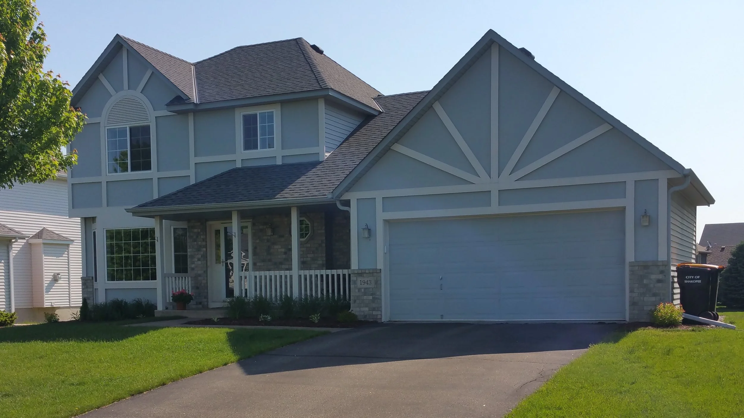 bitz-exteriors-vinyl-siding-installation.jpg