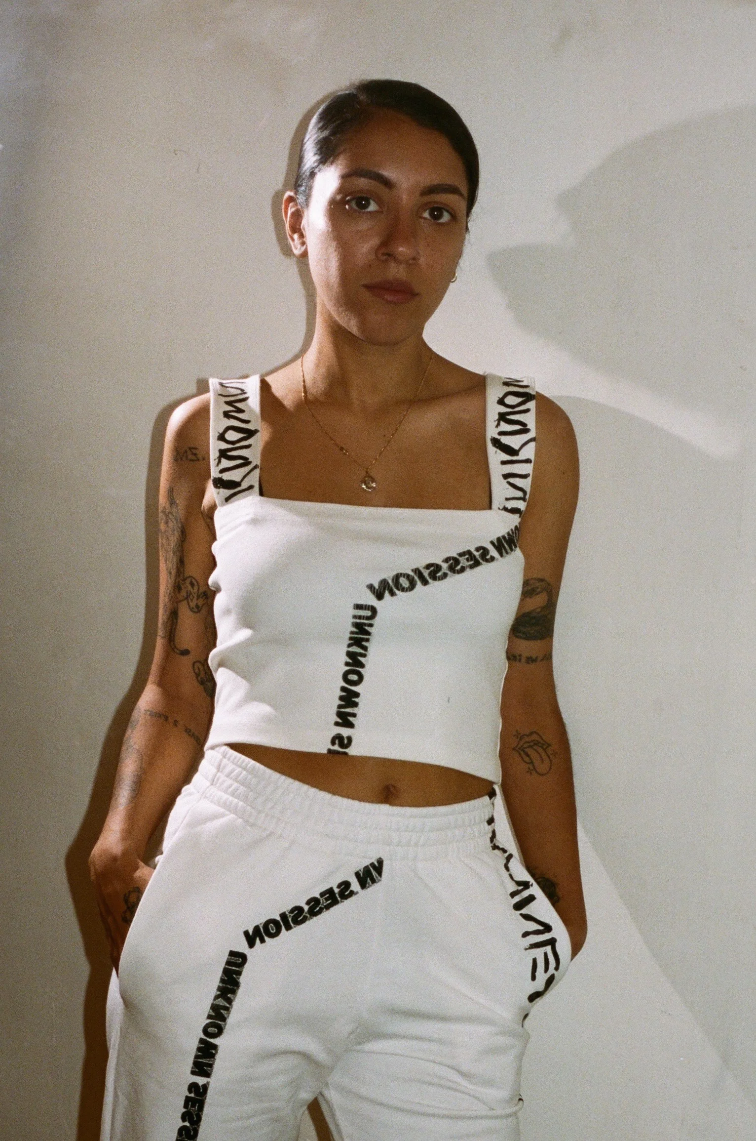 TANK_WHITE_FRONT.jpg