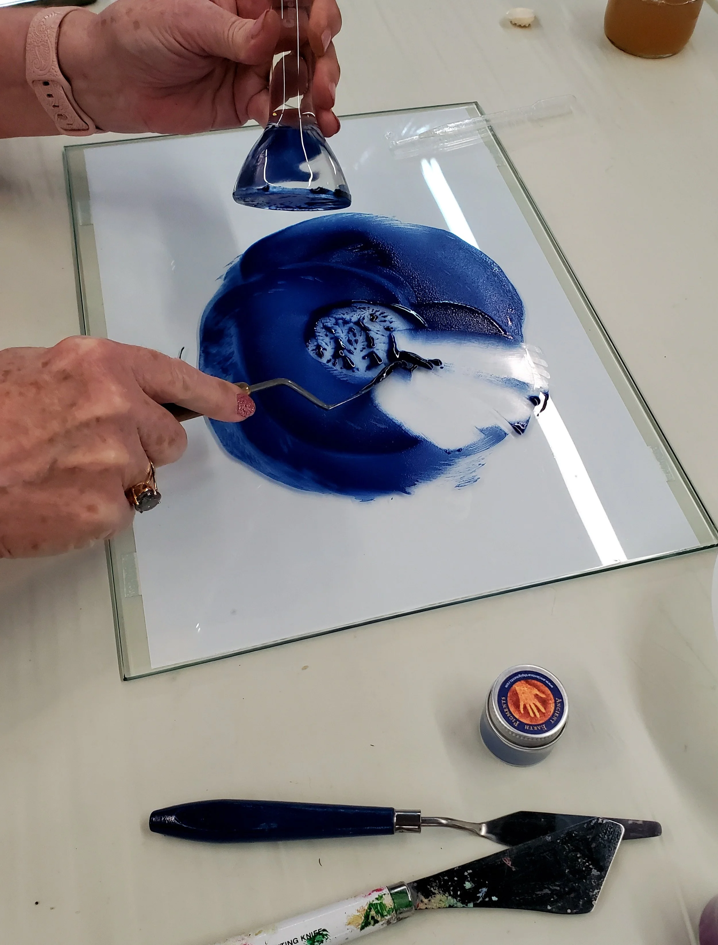 Claire Simpson_Earth Pigment Demo_5.jpg