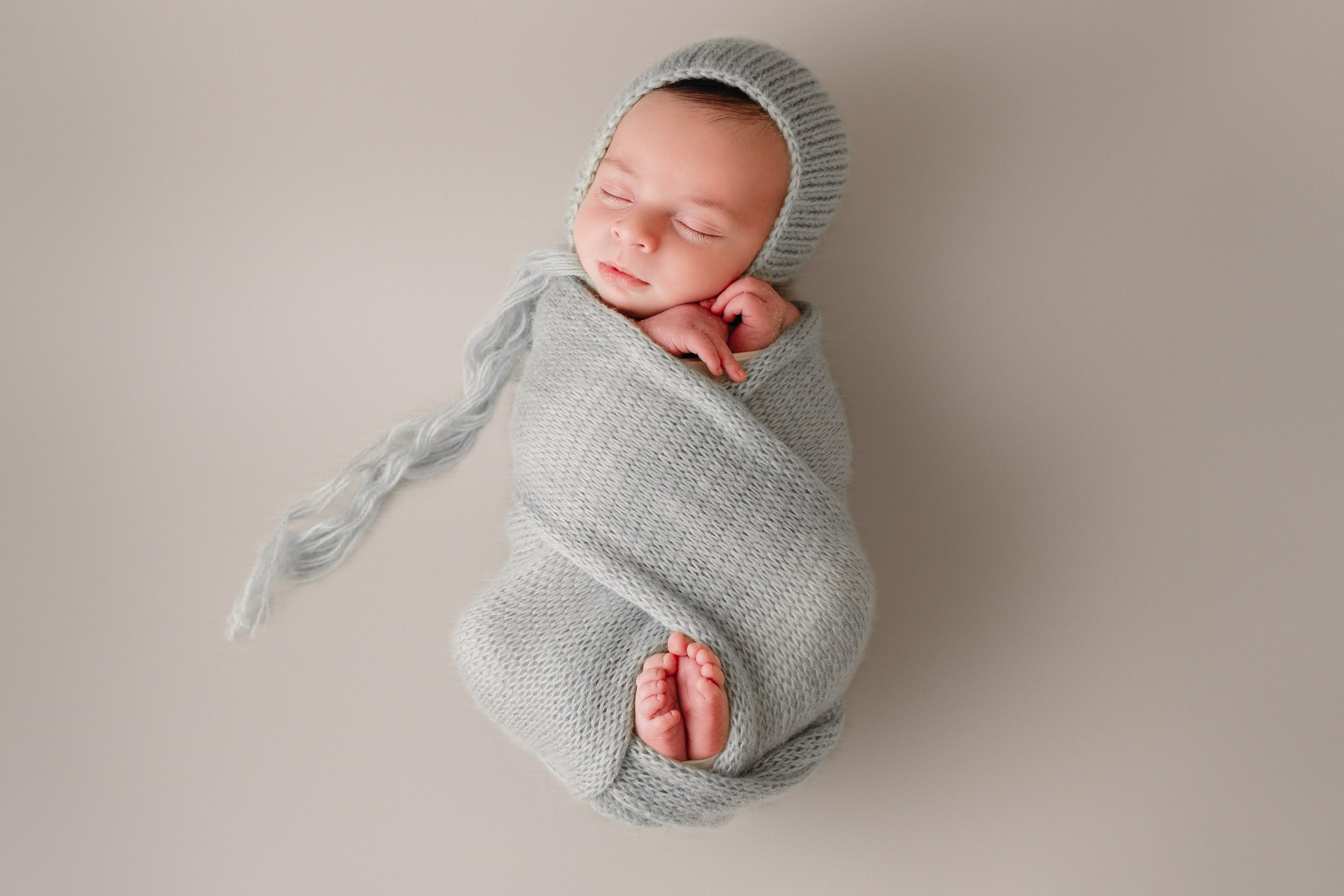 Newborn baby wrapped toes 