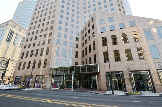 950 N. Michigan, #3001-03
