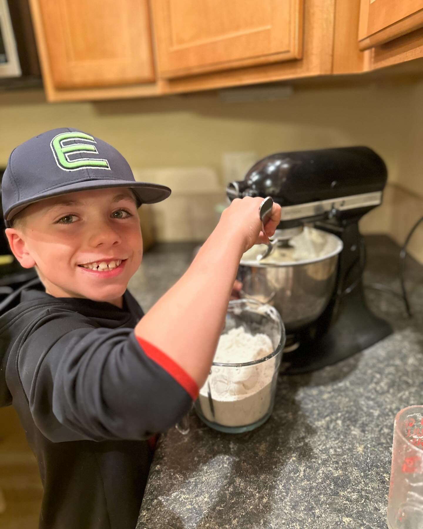 Another sweet family recipe- Kolaczkis 🤤 We made raspberry- Dad&rsquo;s favorite 😇 
.
.
#sweetaddictiontoffee #family #recipe #cantgowrong #raspberry #kolaczki #yum