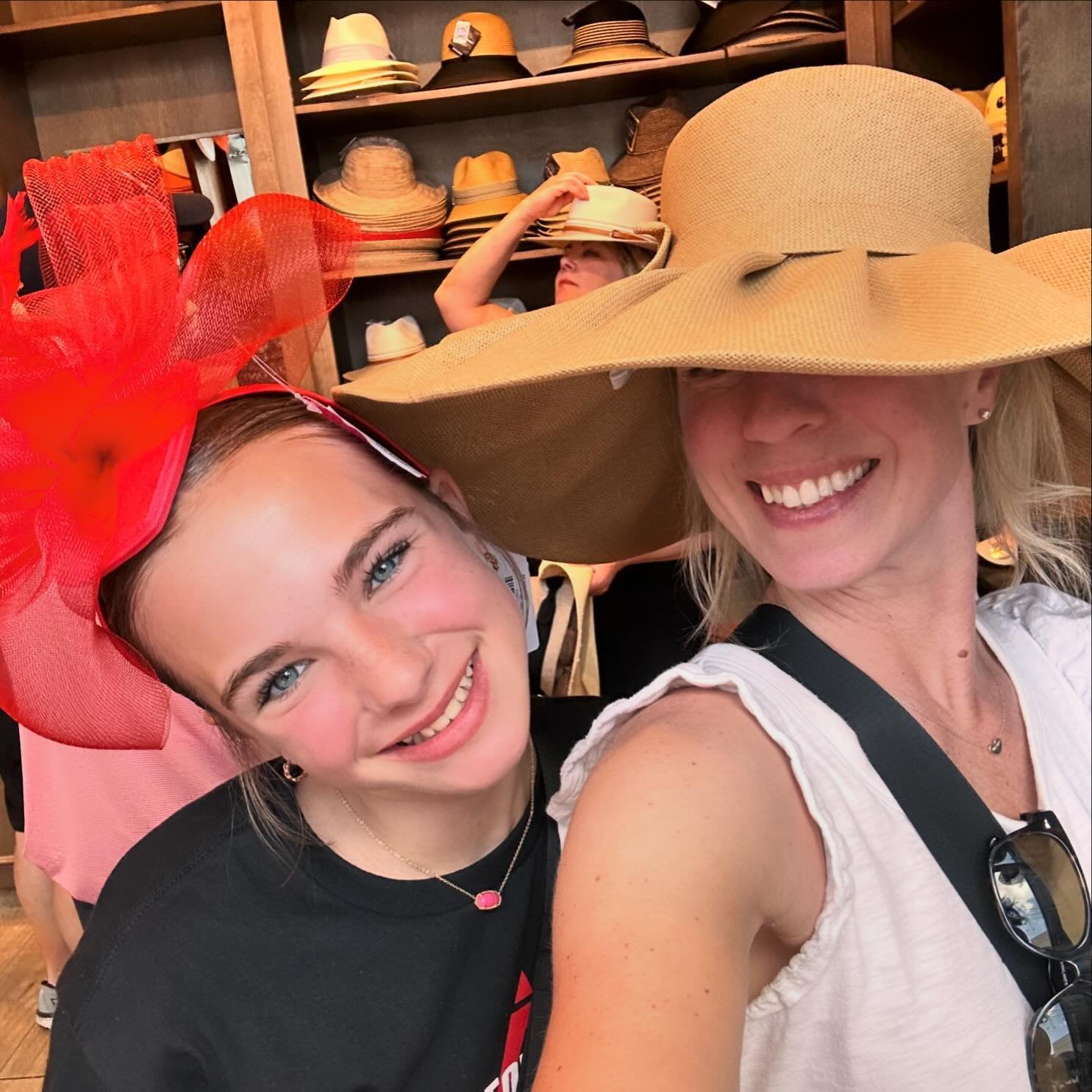 Happy Derby Day 🐎
Greetings from Orlando where we just get to try on hats then jump on a plane back to Denver 👒 
.
@sweetaddictiontoffee 
.
.
#sweetaddictiontoffee #kentuckyderby #runfast