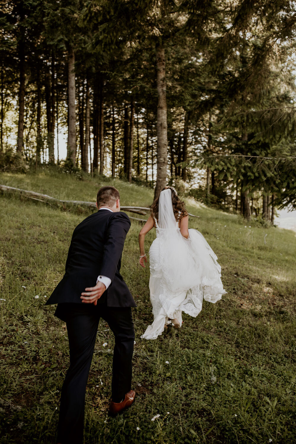 2019_11_Bethany and Bryce Oregon Wedding--28.jpg