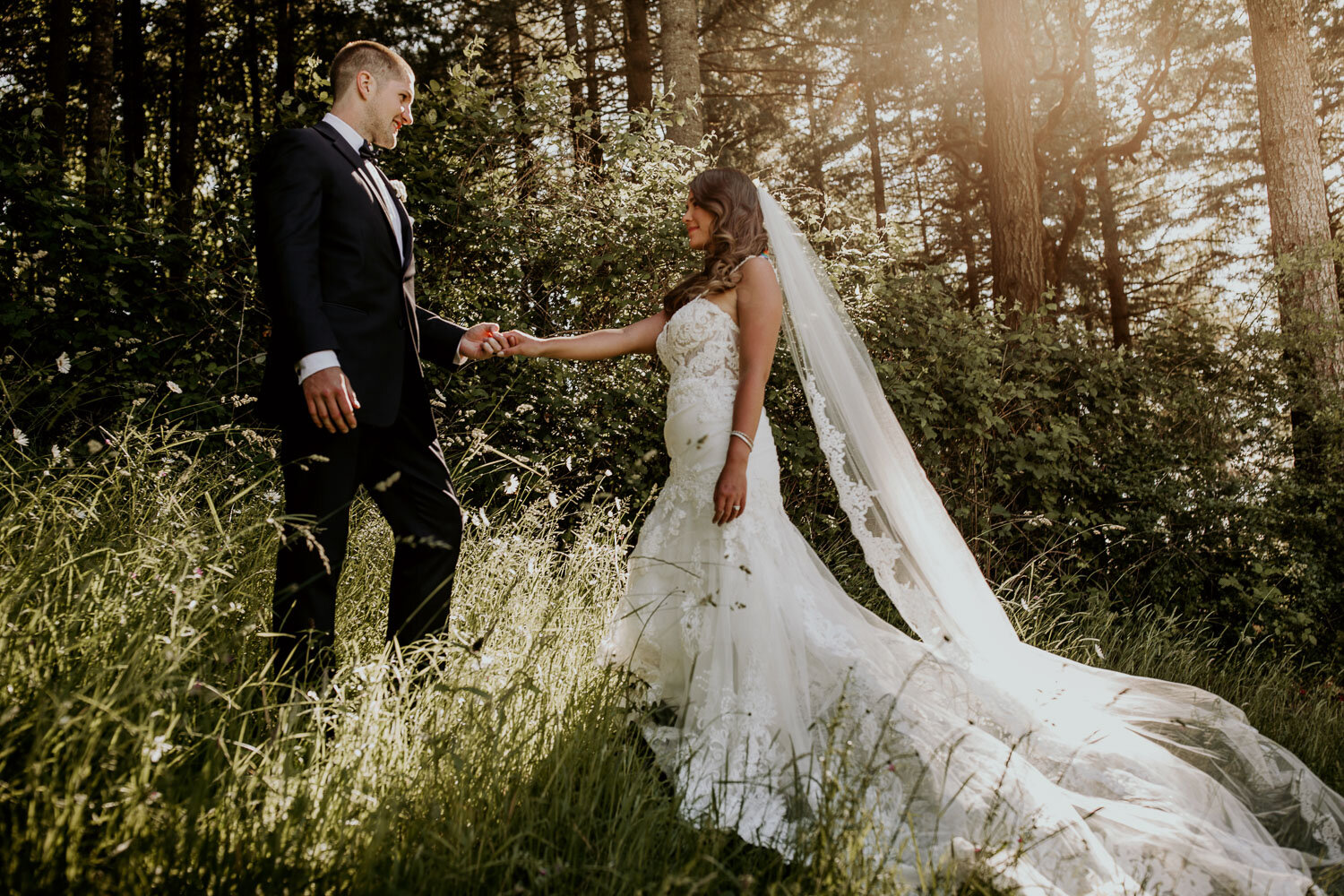 2019_11_Bethany and Bryce Oregon Wedding--30.jpg