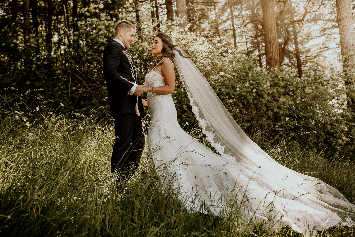 2019_11_Bethany and Bryce Oregon Wedding--31.jpg