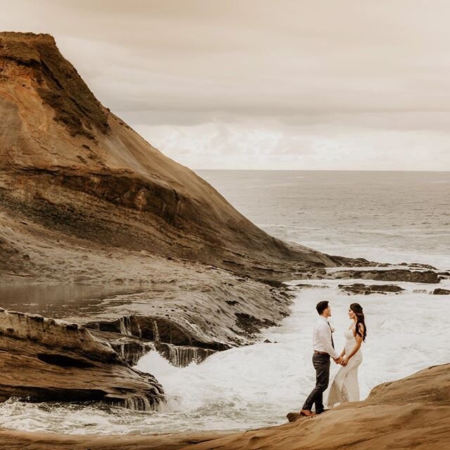 Back when...
.
.
.
.
.
#kristinakayphotography #oregonweddingphotographer #sandiegoweddingphotographer #portlandbride #sandiegowedding #portlandwedding #radlovestories  #soloverly #loveintentionally #lifeofadventure #bride #portrait #bendweddingphoto