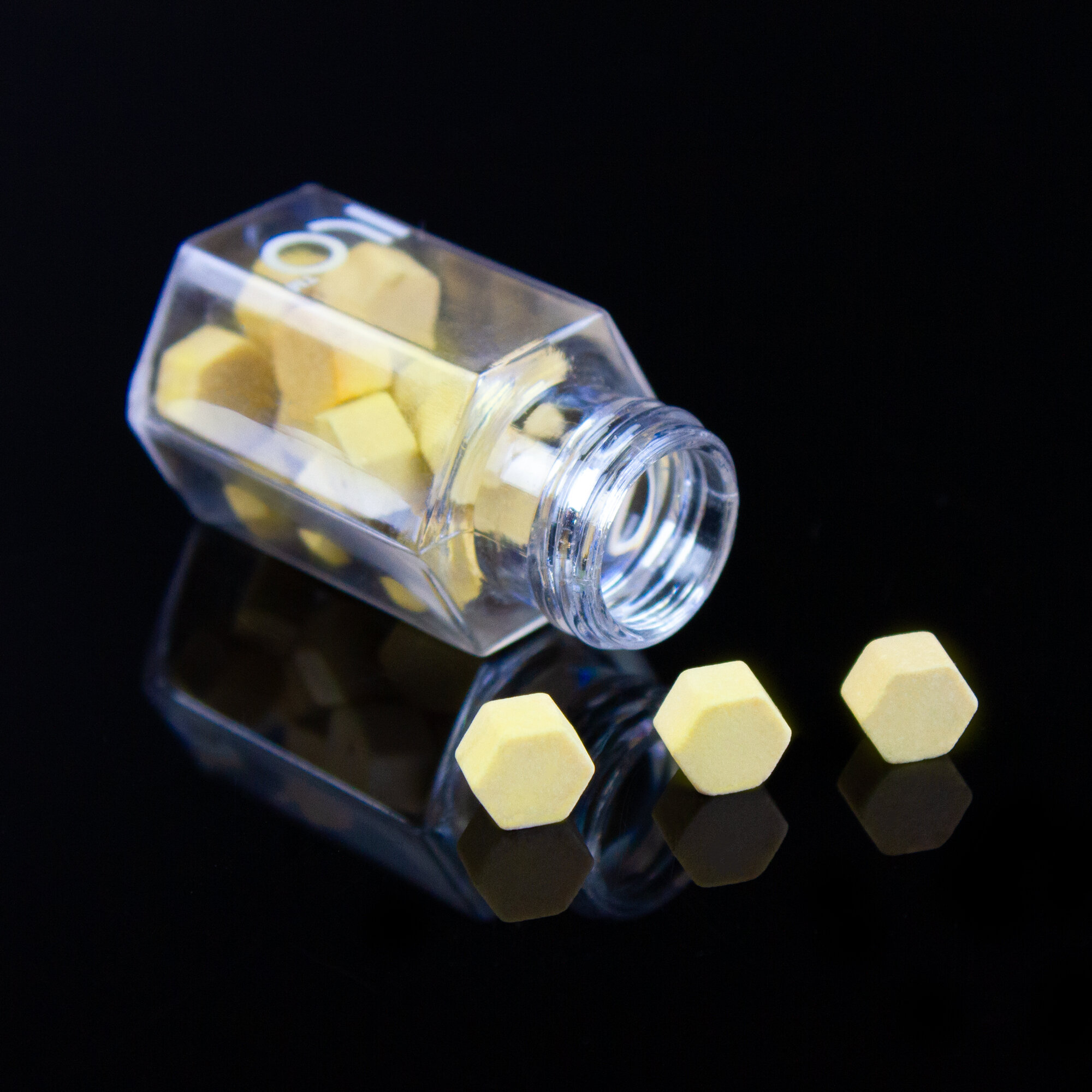 Dabtabs-in-Vial-on-Reflective_1-Square.jpg