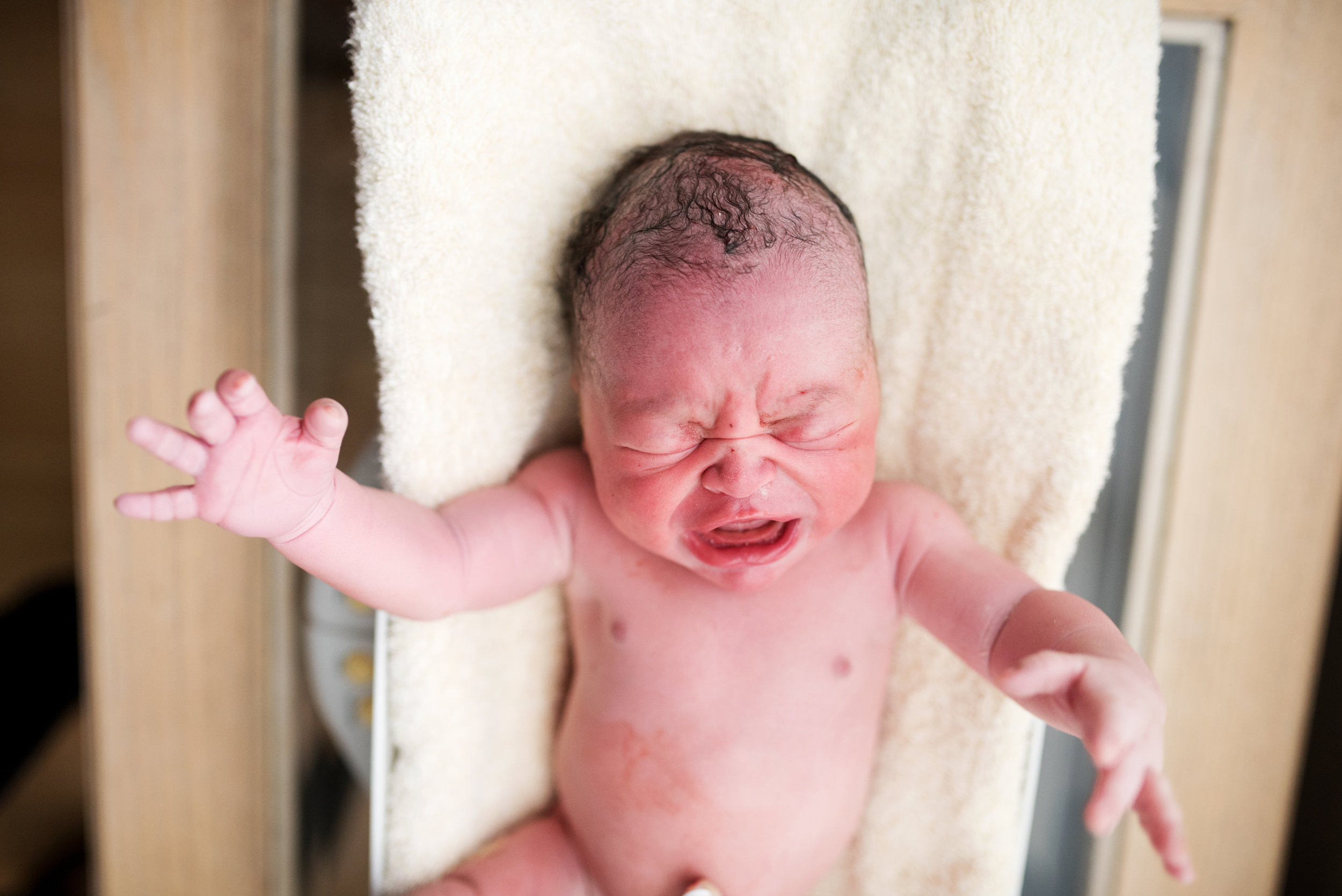 newborn-weight-check