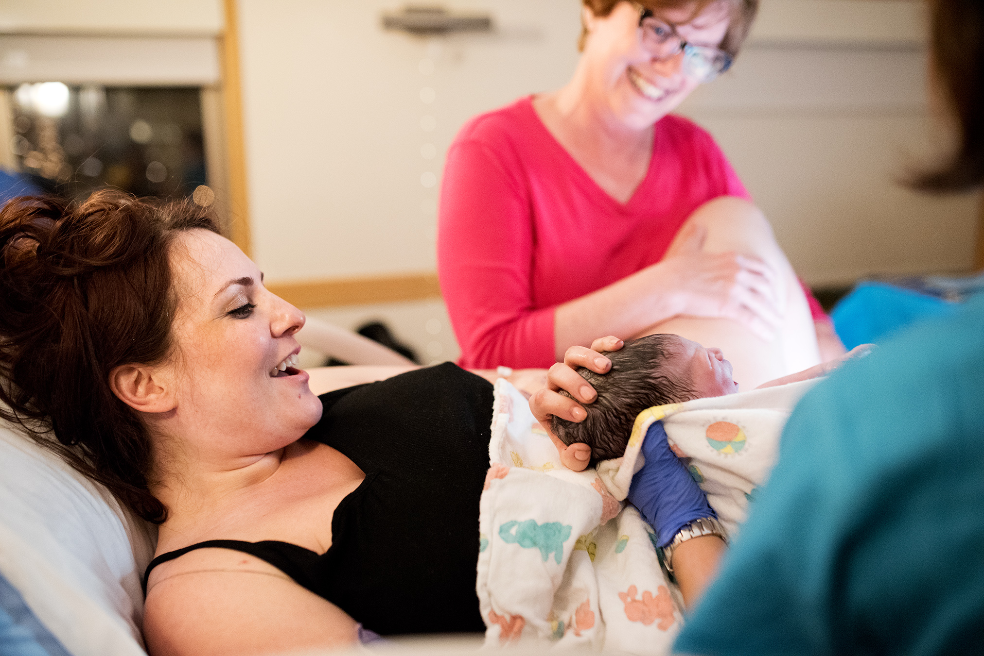 mom-and-newborn