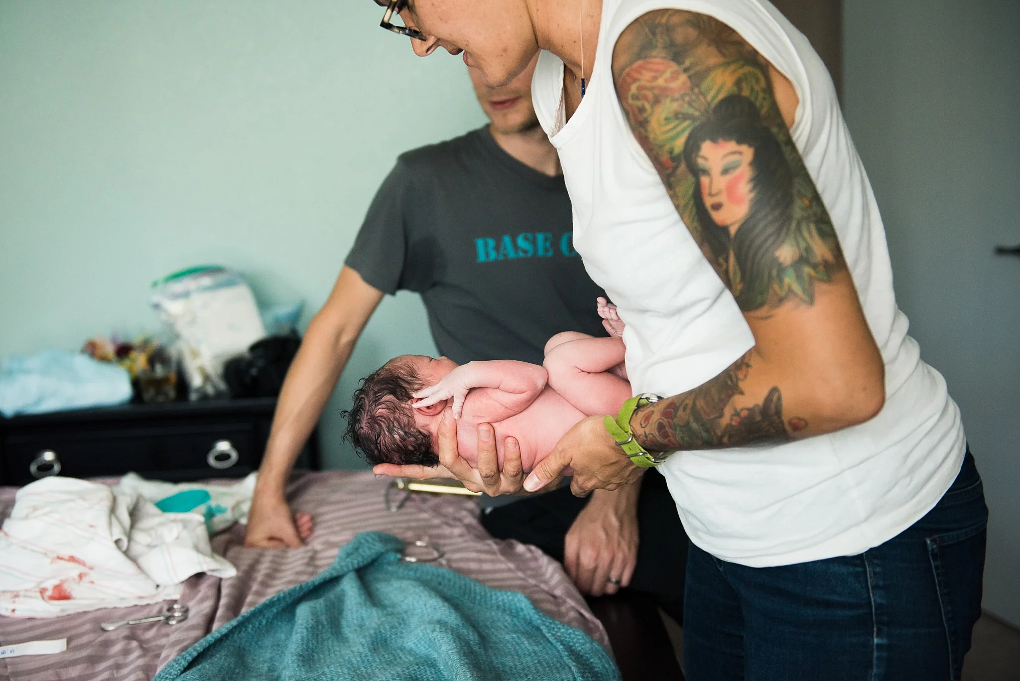 midwife-with-newborn