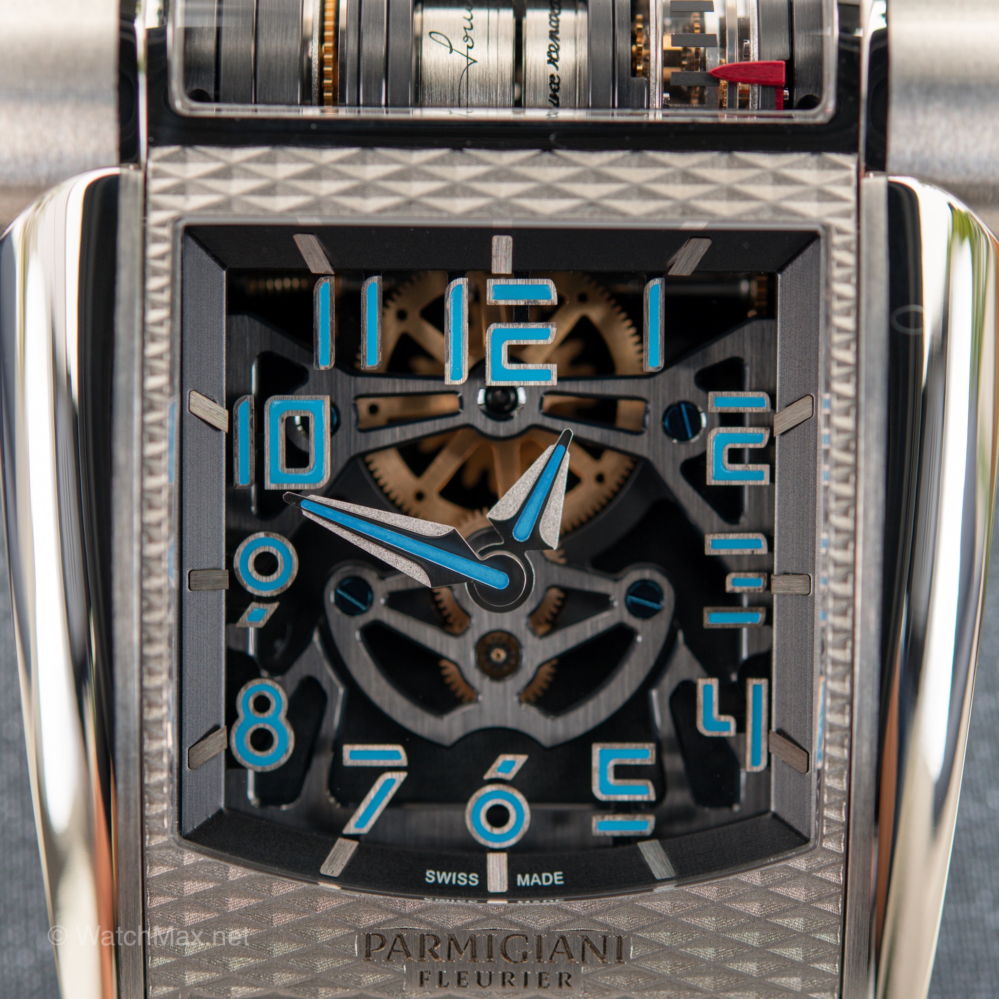 bugatti-divo-and-parmigiani-pebble-beach-2018-4.JPG