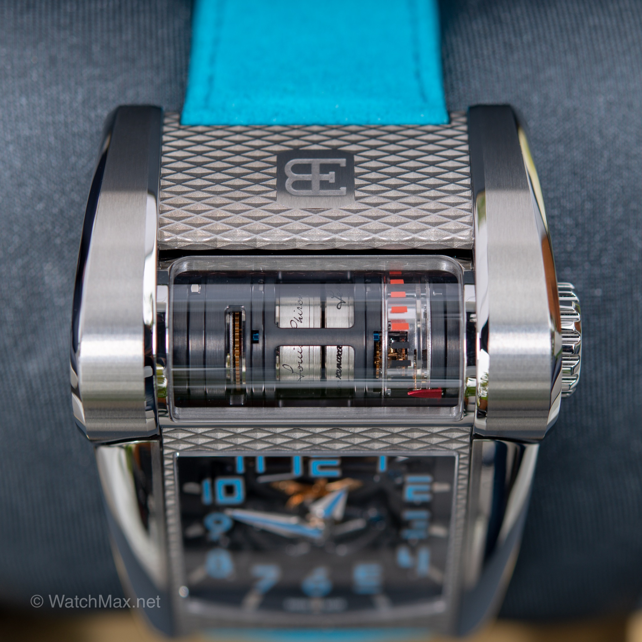 bugatti-divo-and-parmigiani-pebble-beach-2018-5.JPG