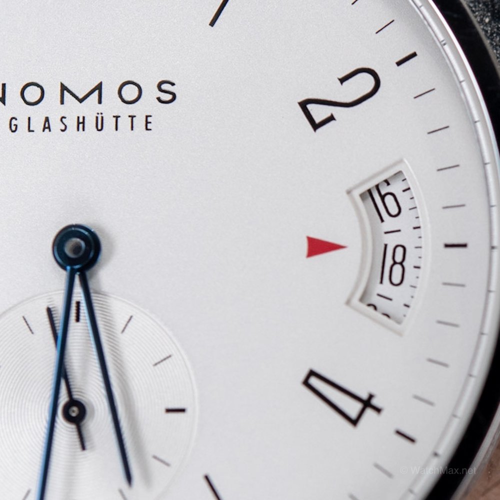 nomos-tangomat-gmt-75.JPG