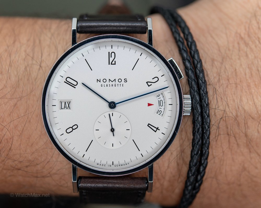 nomos-tangomat-gmt-12.JPG