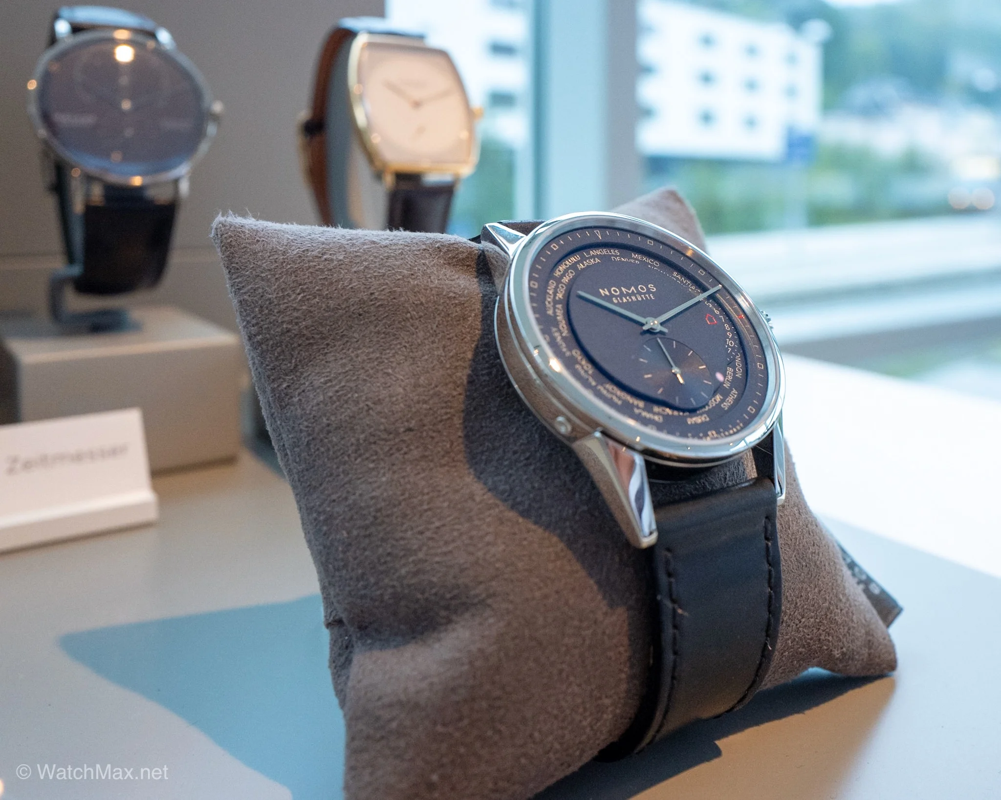 NOMOS Zürich world time