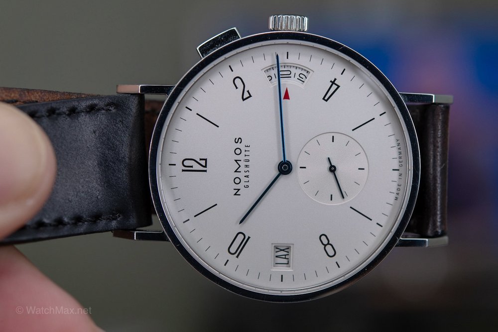 nomos-tangomat-gmt-8.JPG