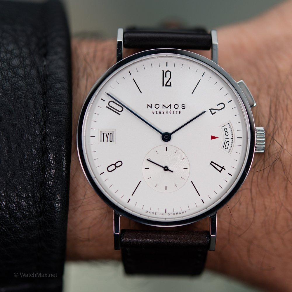 nomos-tangomat-gmt-105.JPG