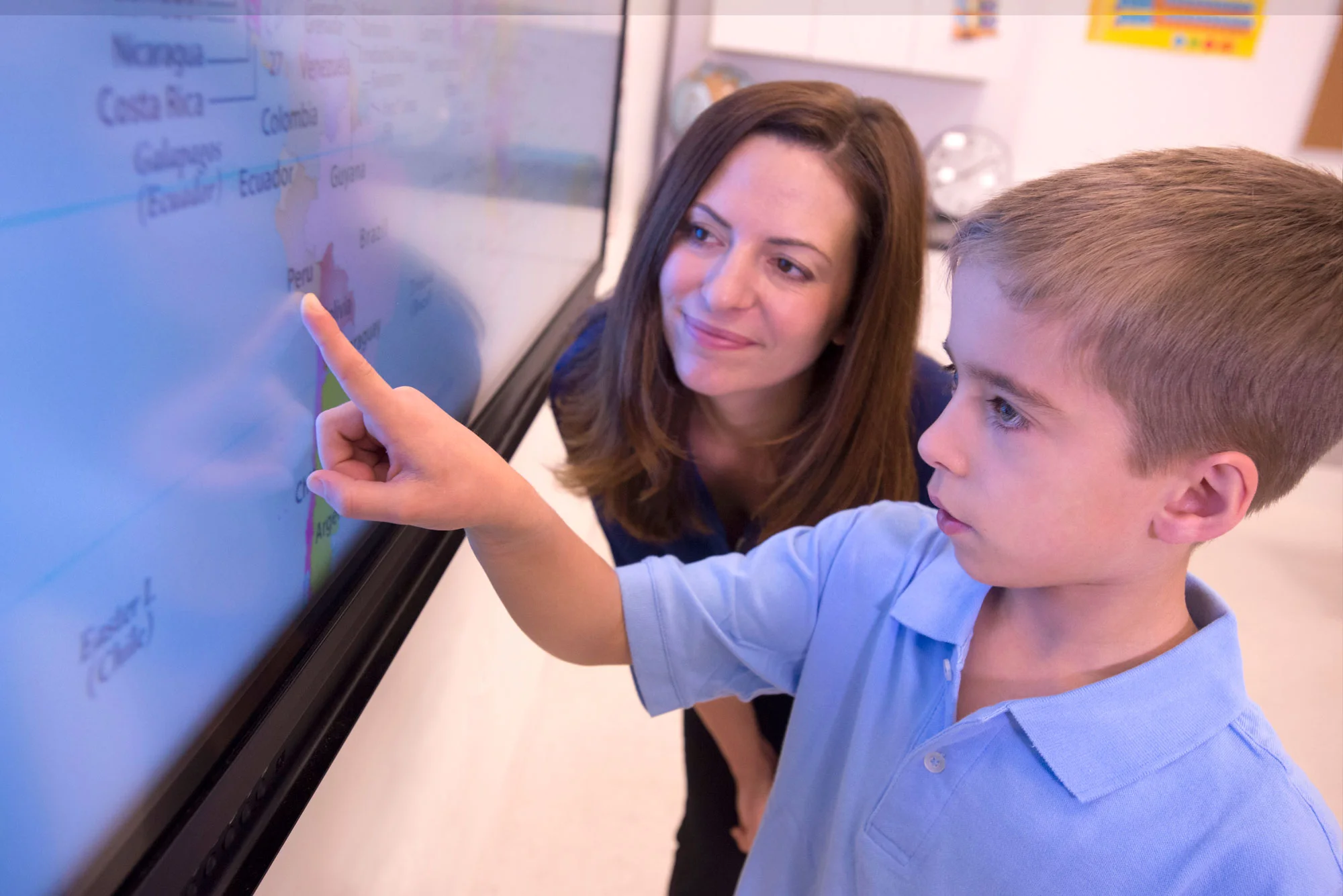 ActivPanel_2018_Lifestyle_2000.jpg