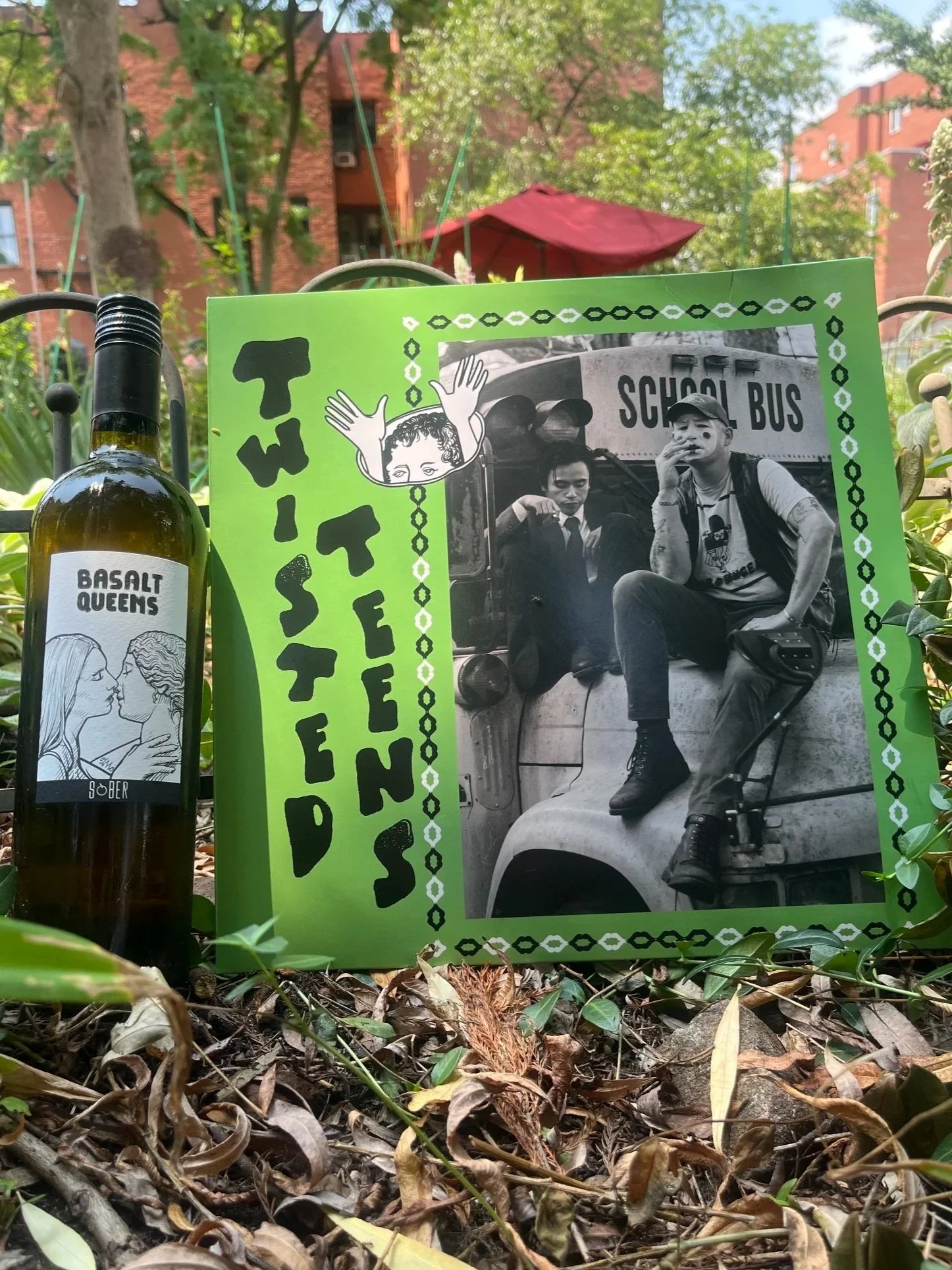 Cantina Sòber Basalt Queens and Twisted Teens' Blame the Clown