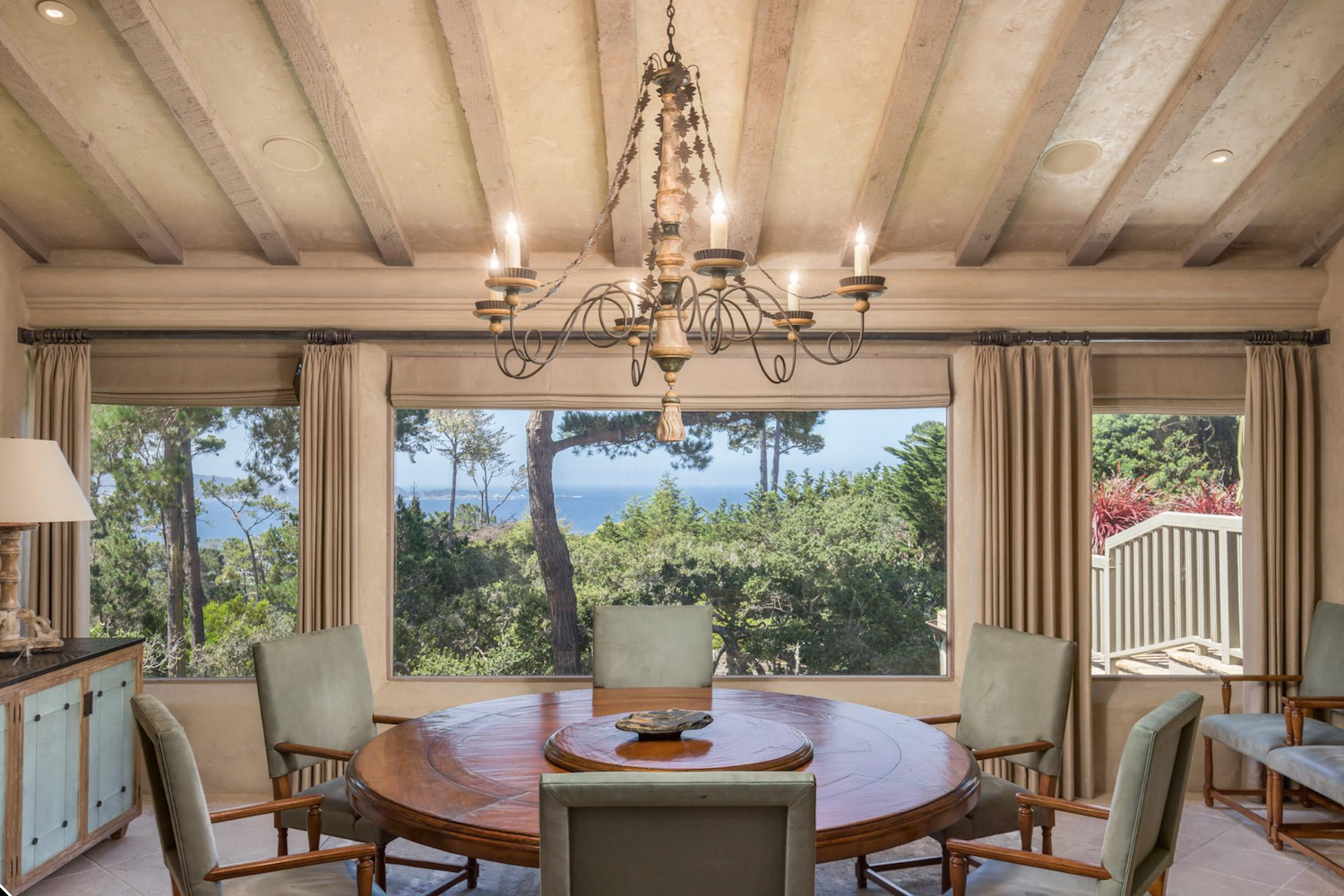 Pebble Beach Dining Room.png