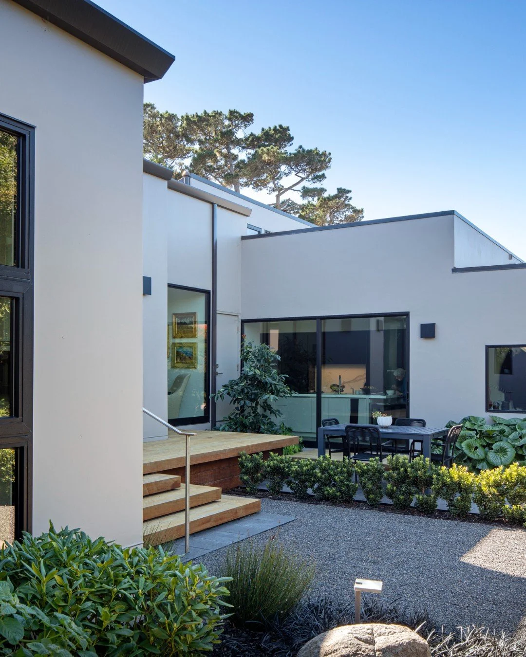 Architecture &amp; Nature Layered

Architect - Dan Fletcher
Contractor - Jerry Stepanek

XO V